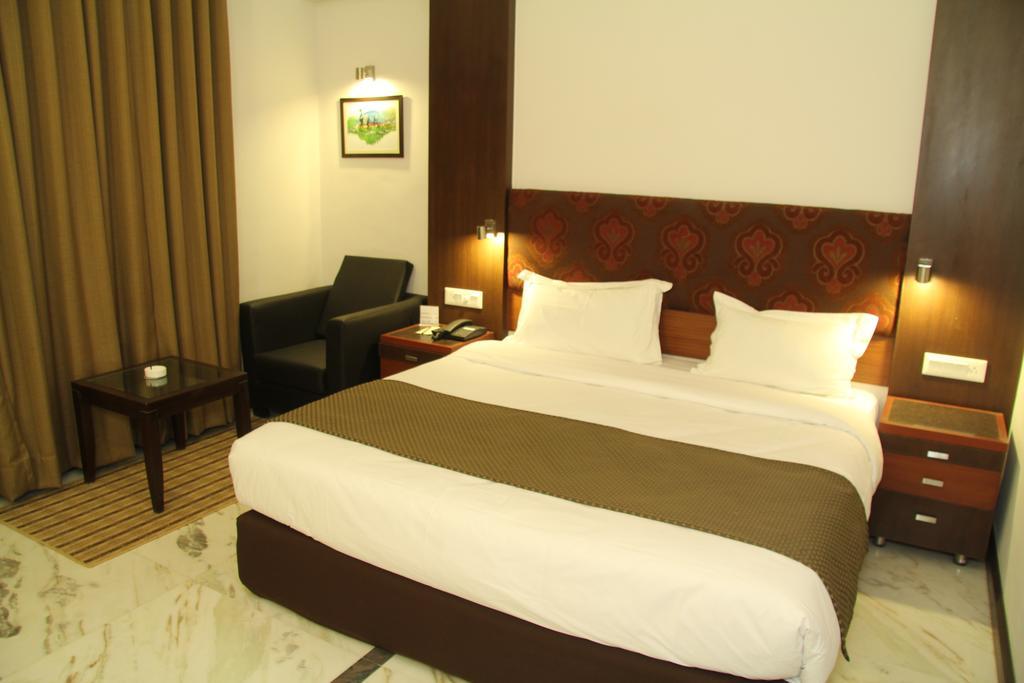 Amantra Comfort Hotel Udaipur Exterior photo